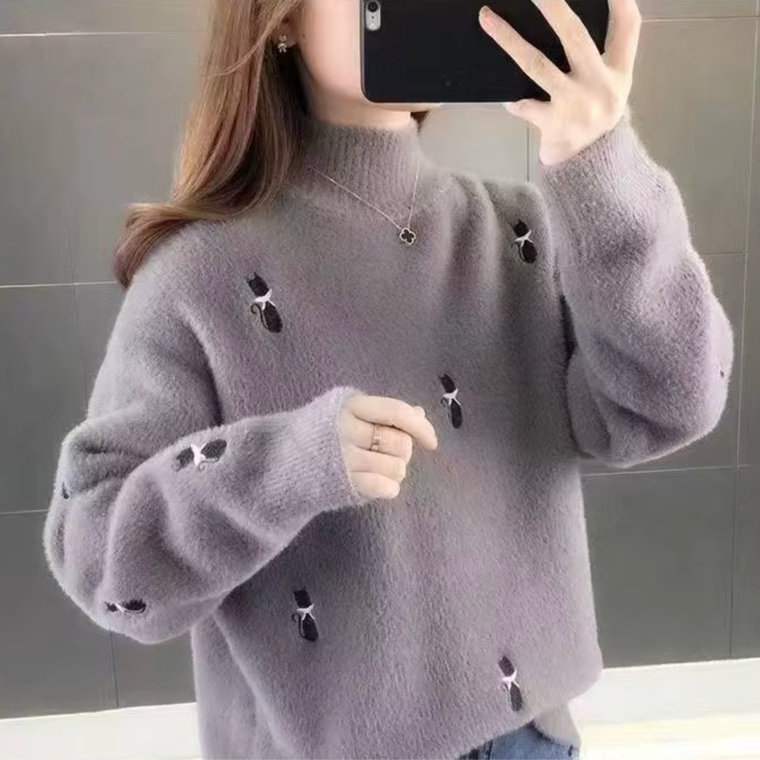 Salem Mochi cream cashmere sweater relaxed fit with half-high collar and embroidered detailing