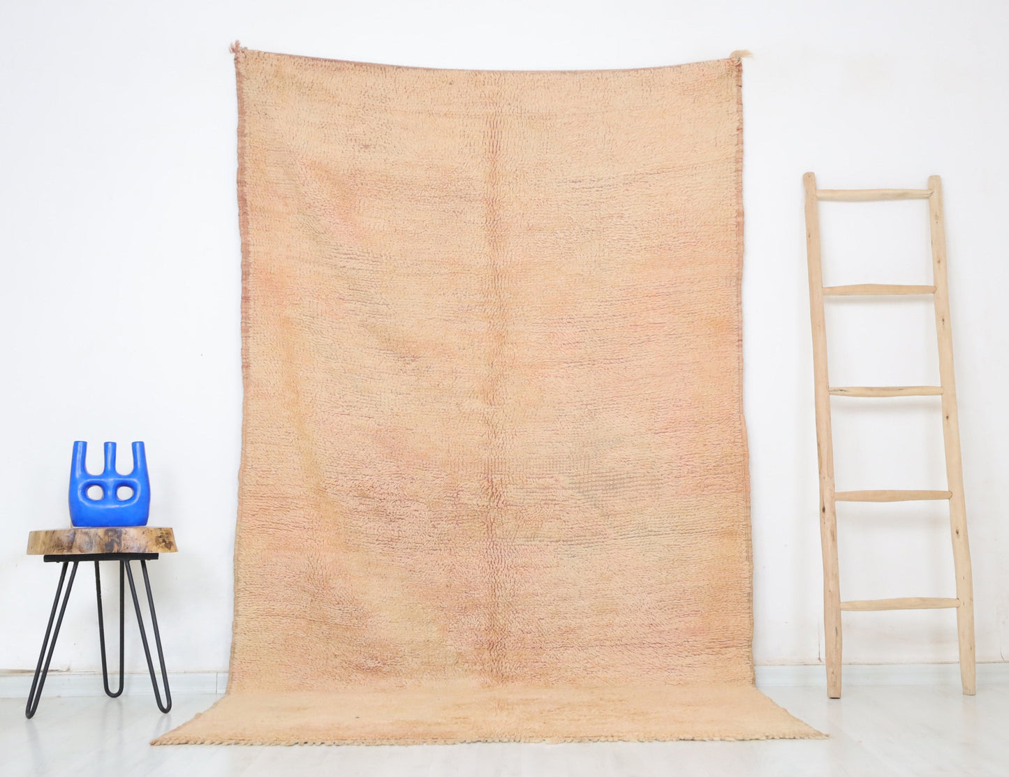 Nifas  Vintage Moroccan Rug  4'9" x 8'3" - Wavlynn