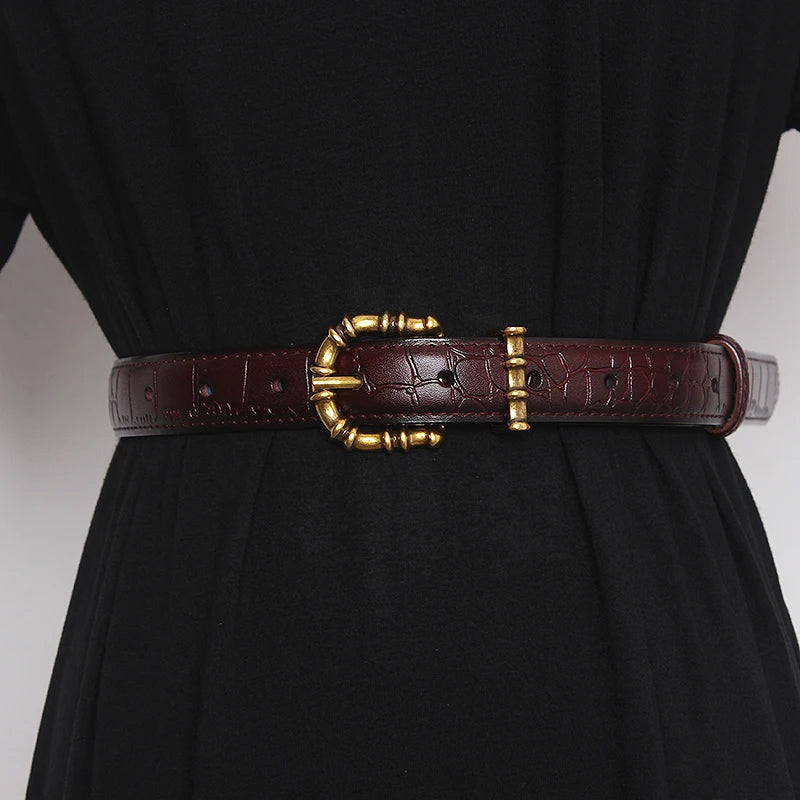 Gold-tone baroque buckle belt in crocodile-textured leather for waist-cinching glamour