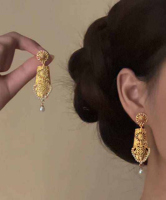Boucles d'oreilles pendantes vintage en argent sterling jaune doré, perles ajourées et pompon floral, ornées de perles. - Wavlynn