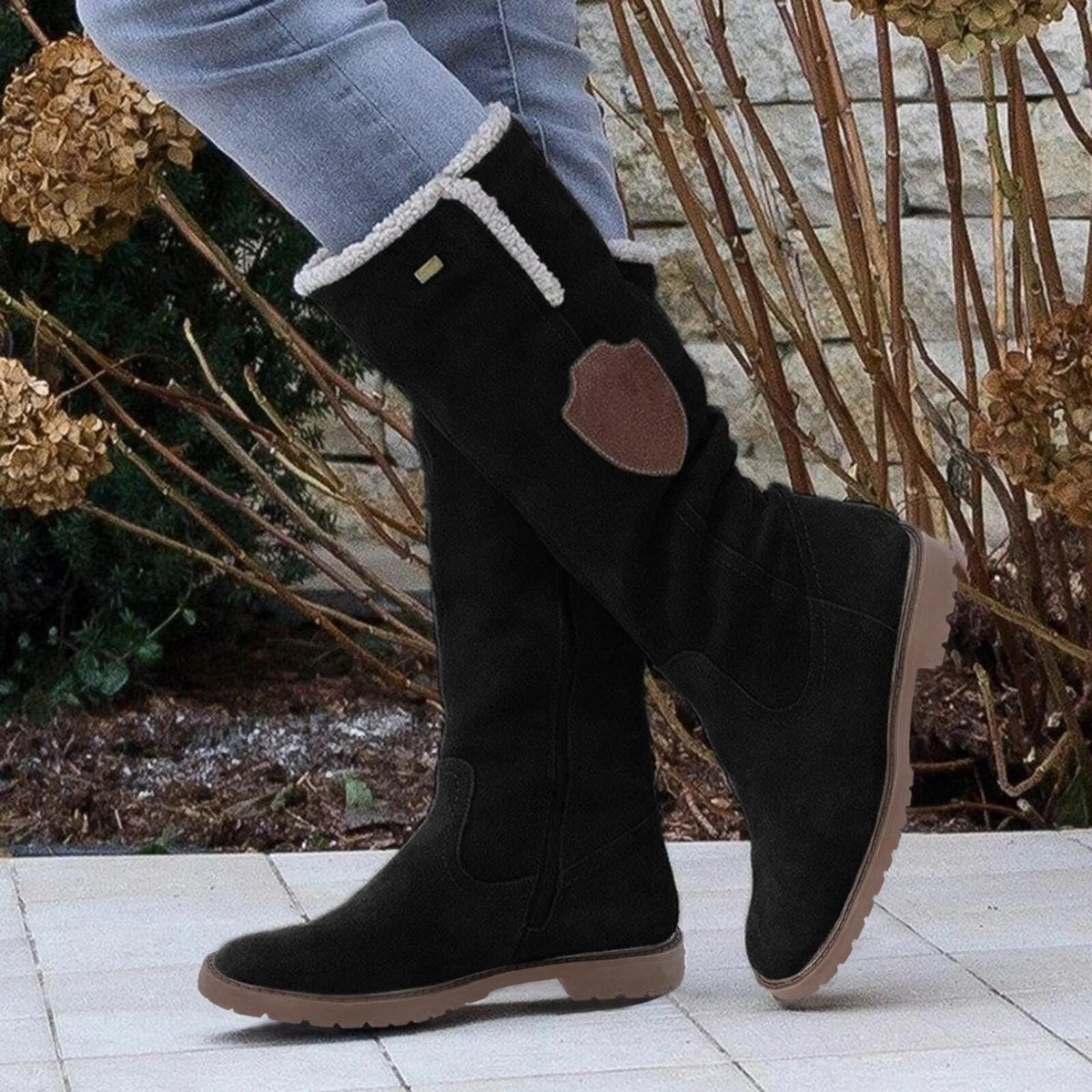 Women's mid-calf suede-like boots with faux fur lining, lug sole, and side zipper for winter