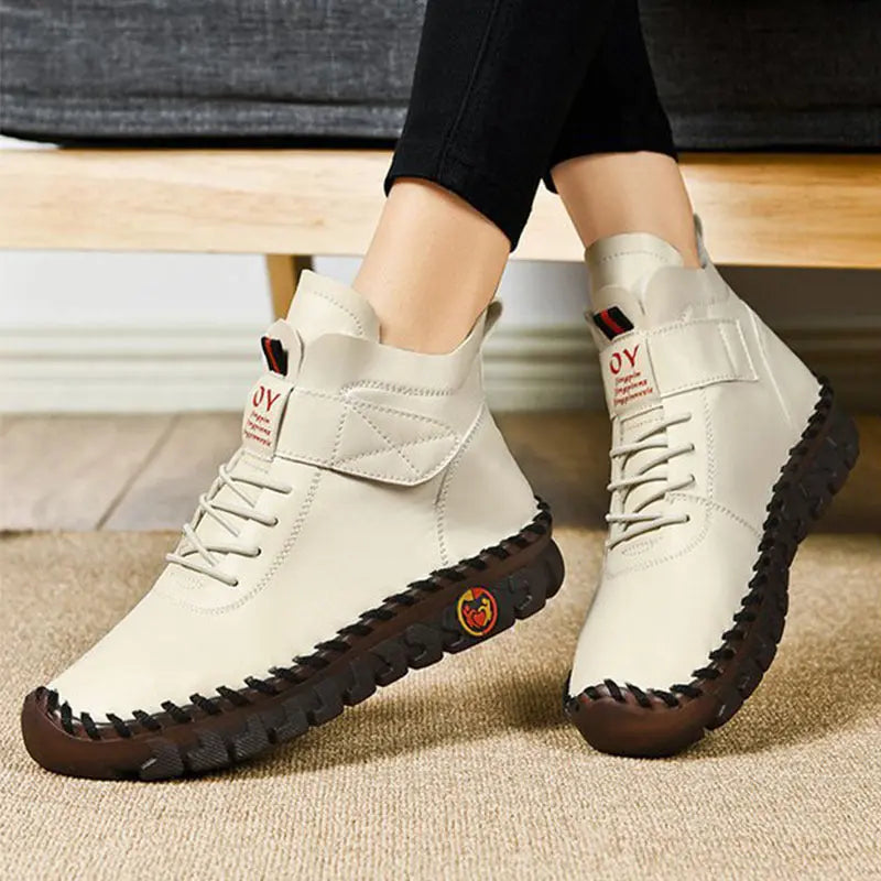 Women's waterproof lace-up winter boots warm stylish comfort modern silhouette city style