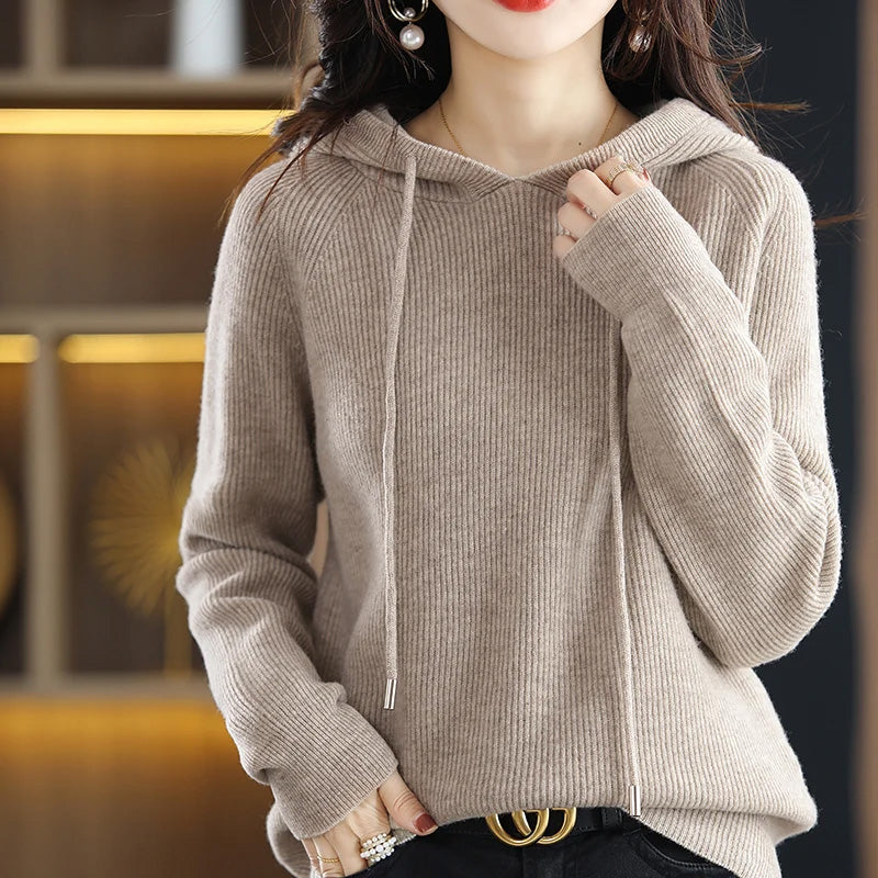 Women's hooded cashmere wool knit sweater in cozy relaxed fit with soft luxurious blend