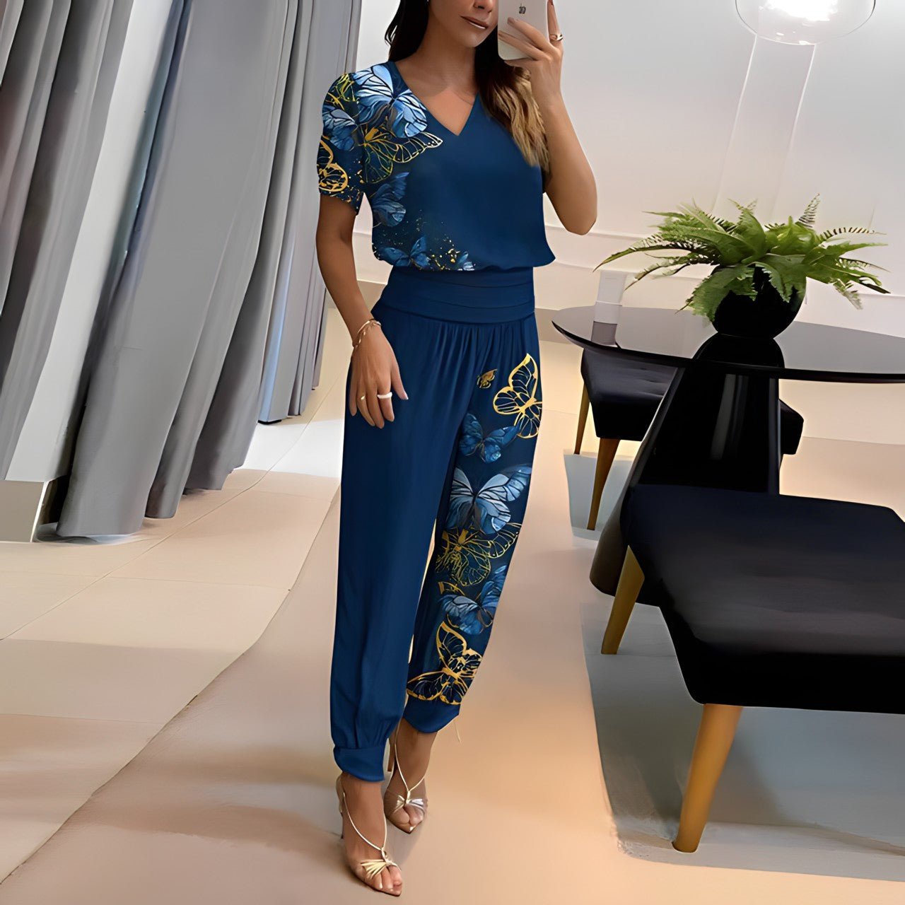 Trendy two-piece matching set in neutral tones, relaxed modern cut with effortless loungewear-chic style