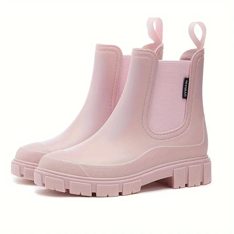 Women's waterproof slip-on Chelsea boots in classic black with elastic side panels