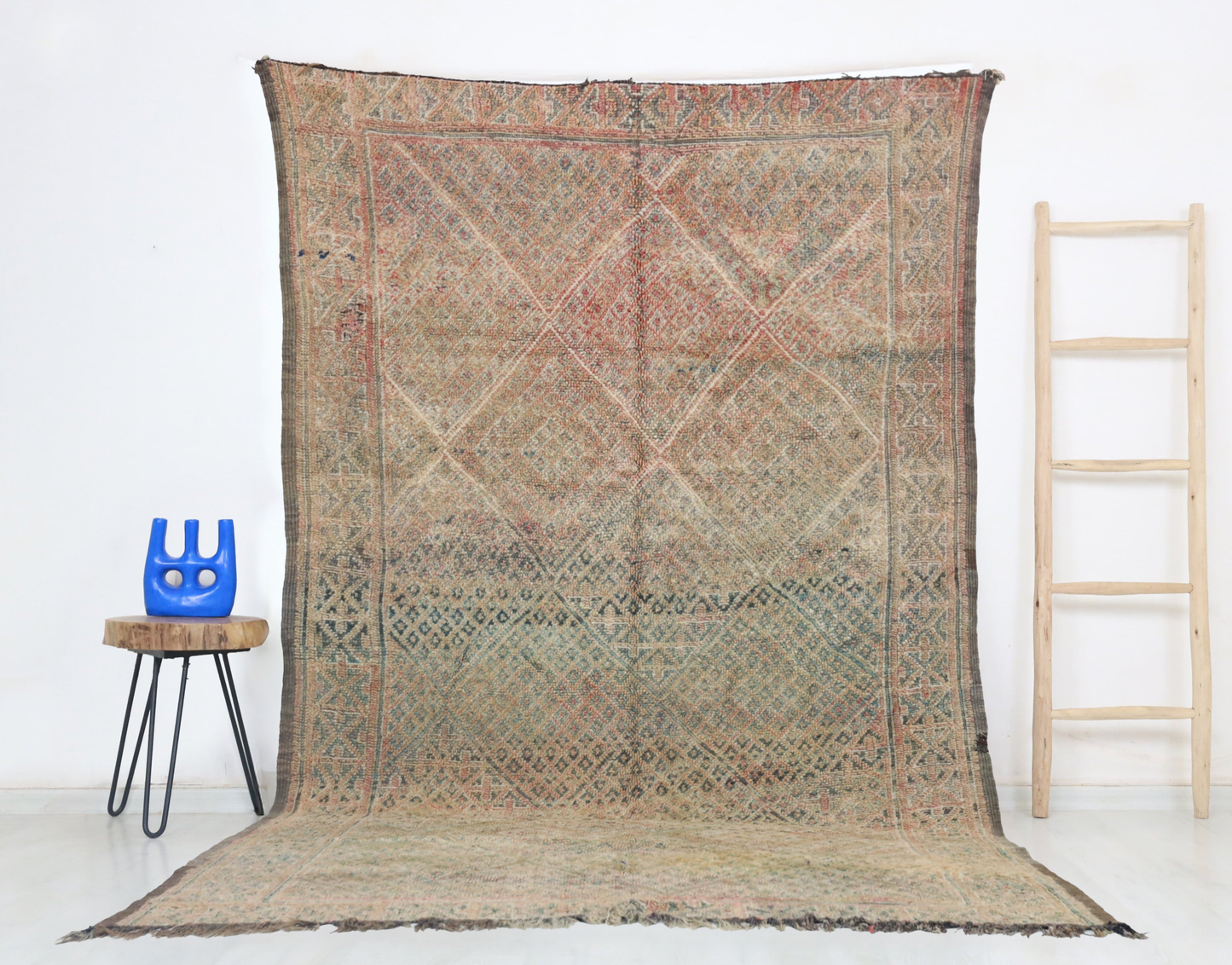 Sefruy  Vintage Moroccan Rug  5'6" x 9'6" - Wavlynn