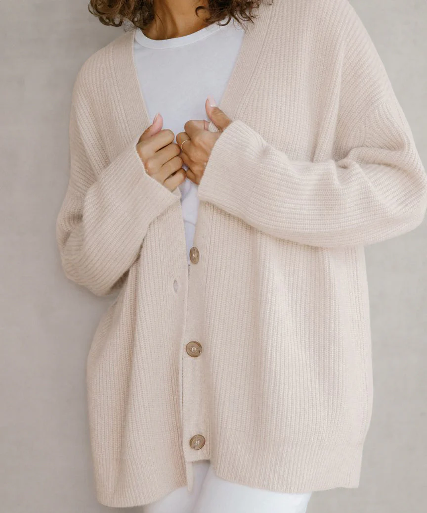 Women's chunky knit cardigan, V-neck button-front long sleeve, relaxed hip-covering fit