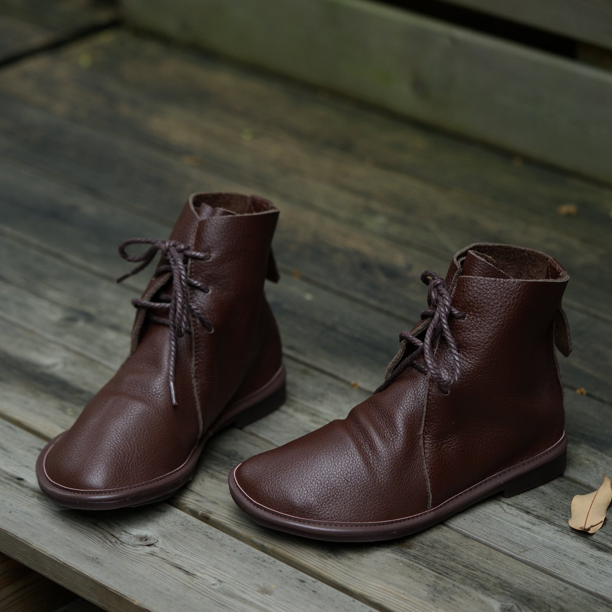 Clara™ brown lace-up boots classic silhouette leg-lengthening warm everyday comfort