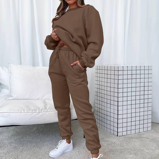 Women's matching sweatshirt and jogger set relaxed loungewear two-piece coordinated casual style
