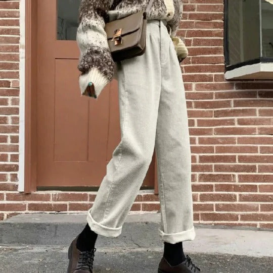 Women's casual trousers relaxed fit smooth silhouette versatile everyday style neutral tone