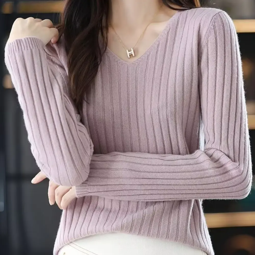 Women's soft knit V-neck sweater cozy long sleeve versatile office casual winter pullover