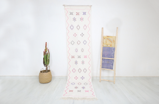 Ghilas Cactus Silk Rug 2'2" X 9'1" - Wavlynn