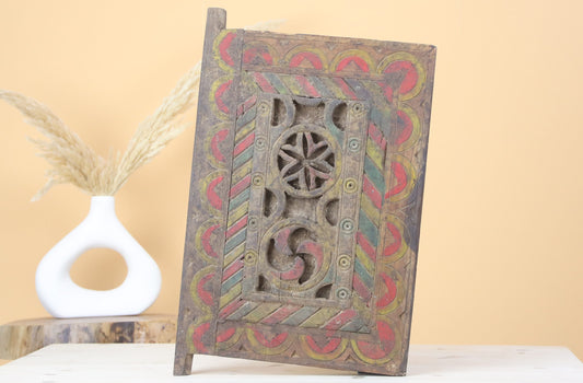 Qazrim Vintage African Door - Wavlynn