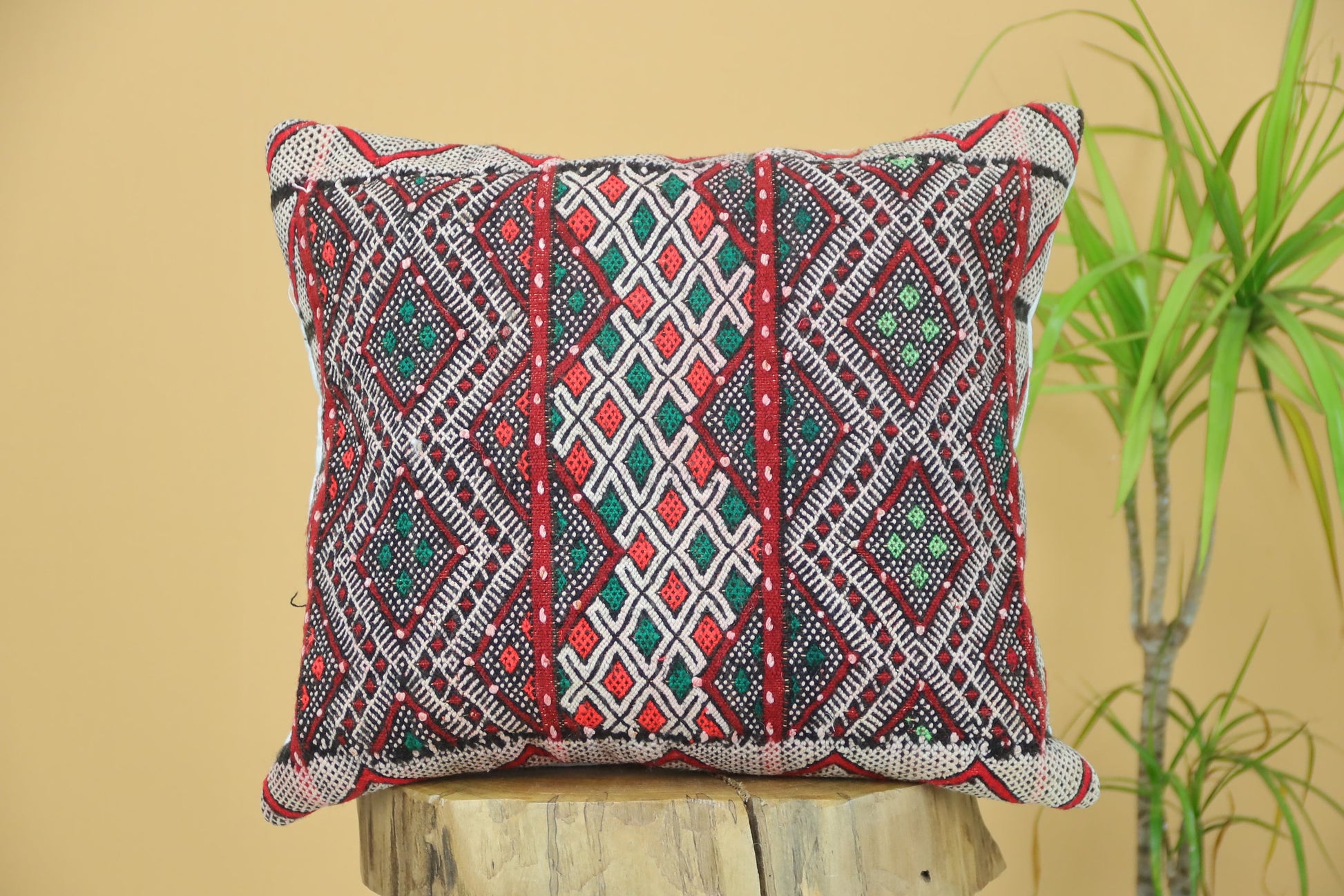 Hemmi  Vintage Kilim Pillow - Wavlynn