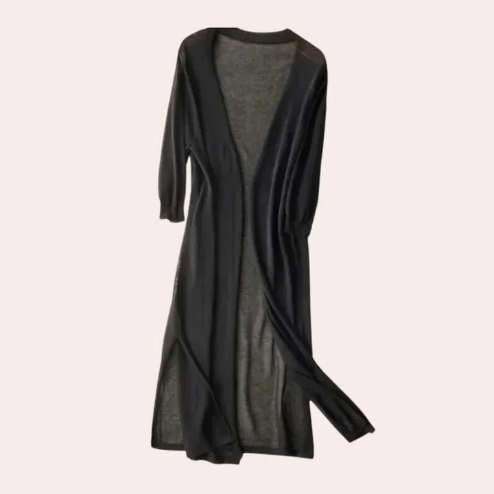 Lightweight women's vest classic all-season styling balanced warmth breathable slim fit versatile layering piece