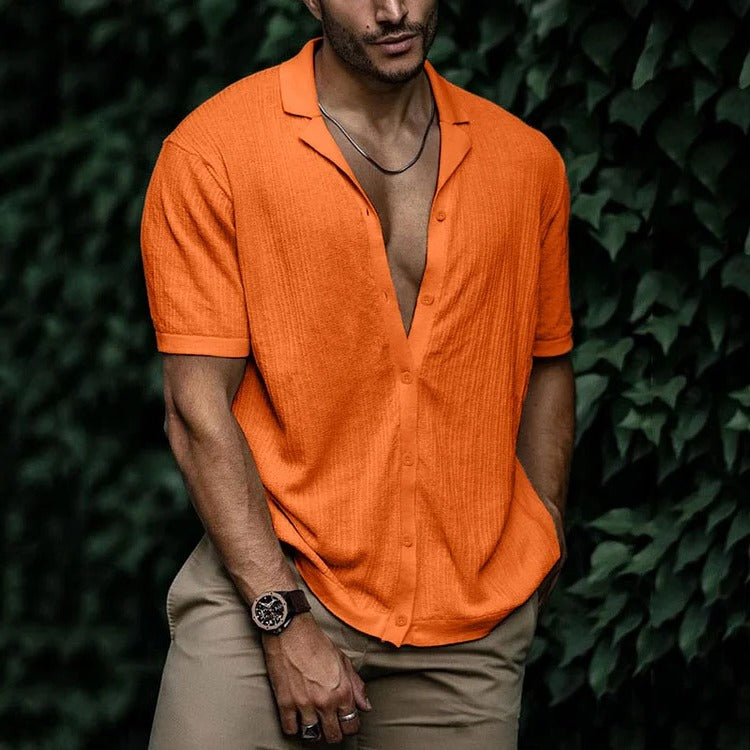 Men's lightweight short sleeve button-down shirt in classic casual style with breathable fabric