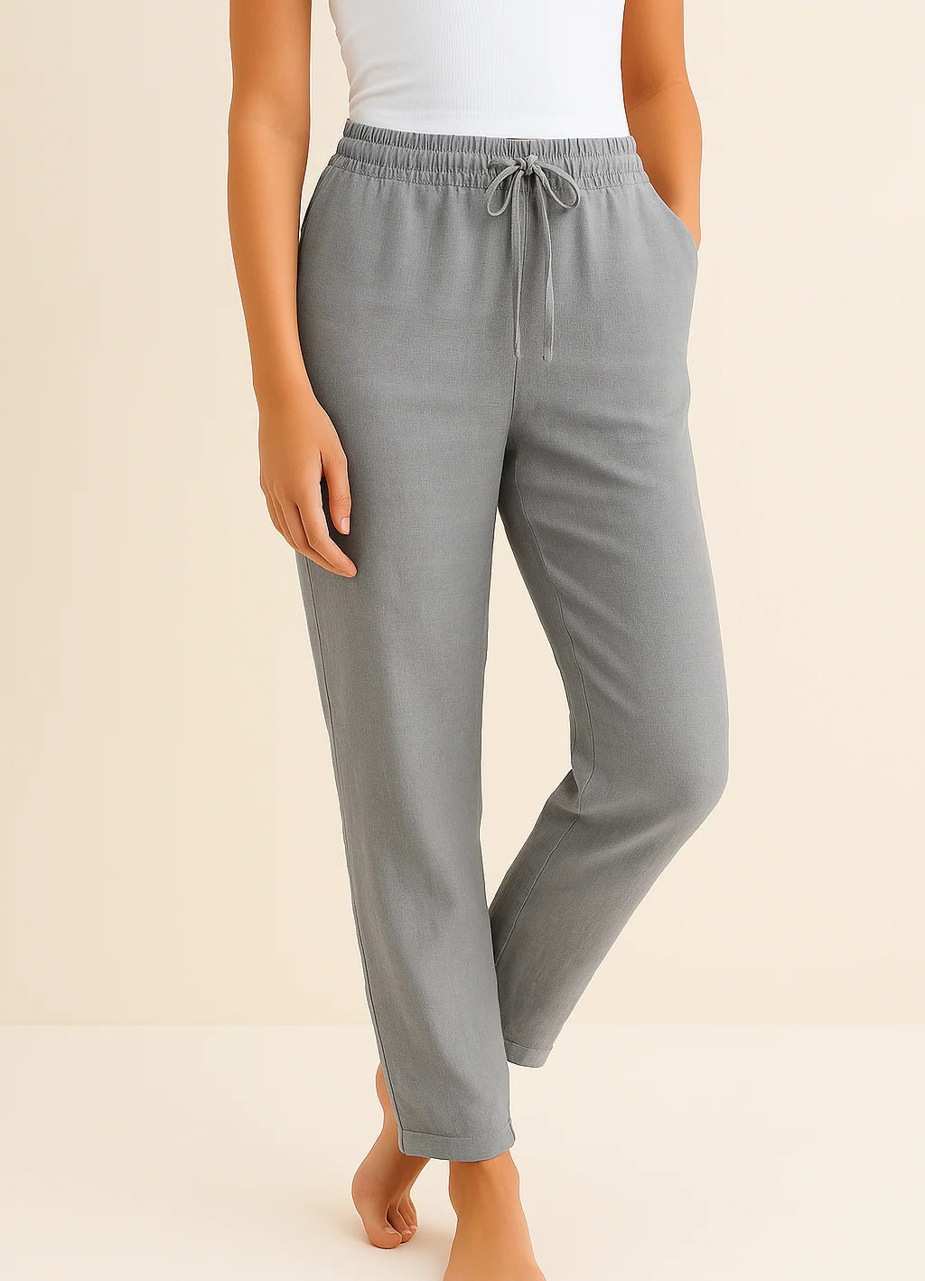 Women's regular fit trousers lightweight breathable everyday versatile polished silhouette