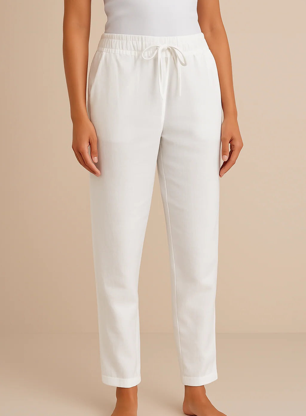 Women's regular fit trousers lightweight breathable fabric versatile office-to-weekend polished silhouette