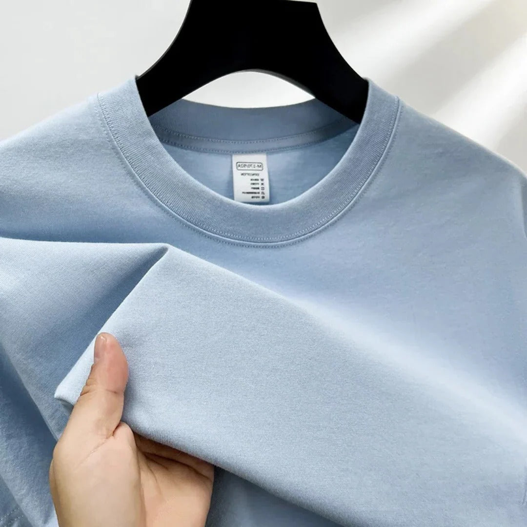 Men's classic crewneck t-shirt relaxed straight-cut fit minimalist round neckline everyday essential