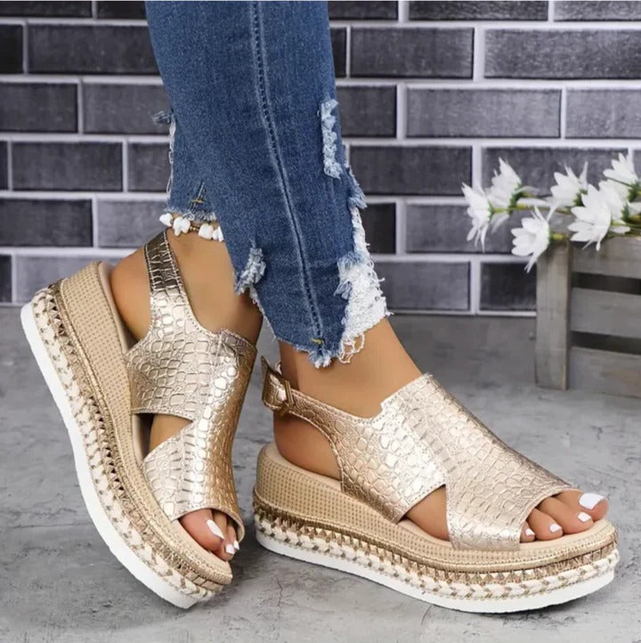 Women's adjustable summer sandal with metallic upper and platform espadrille sole for comfort support
