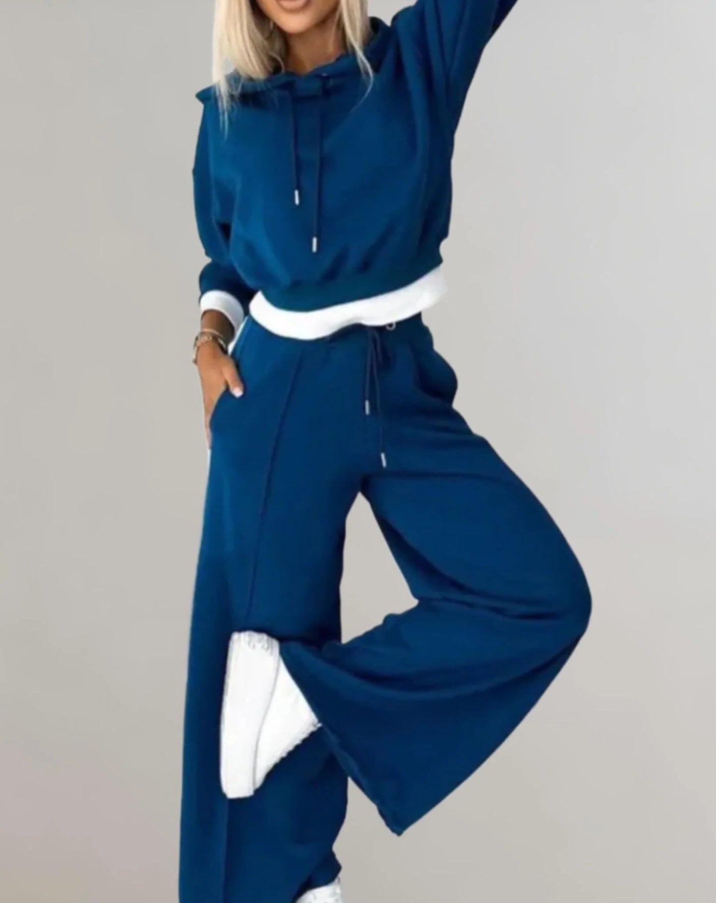 2-piece set: two-tone cropped hoodie and adjustable waist jogging pants
