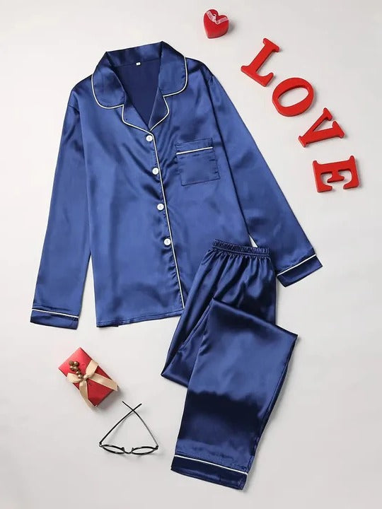 Women's long-sleeve pajama set, lightweight two-piece sleepwear in regular fit for cozy lounge nights