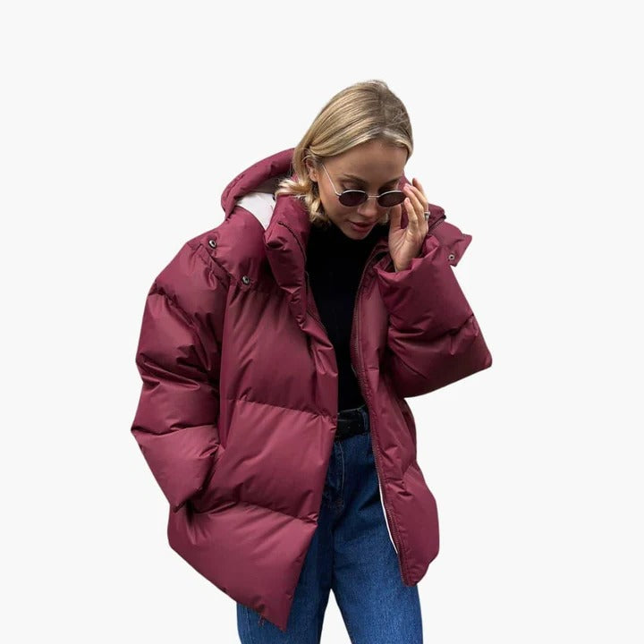 Women's lightweight puffer jacket in minimalist silhouette, regular-fit hip-length with front zipper closure