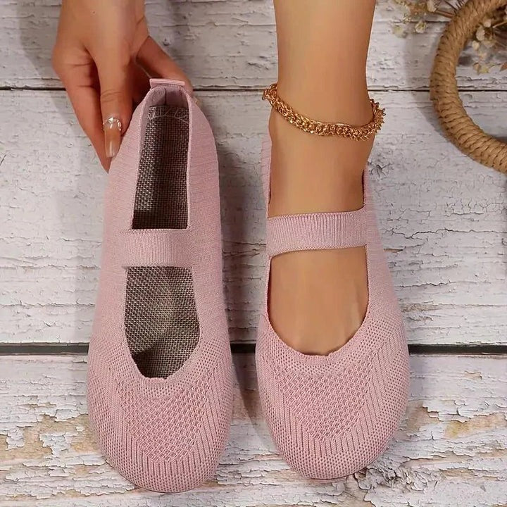 Women's casual slip-on slippers with soft padded insole and non-slip textured sole