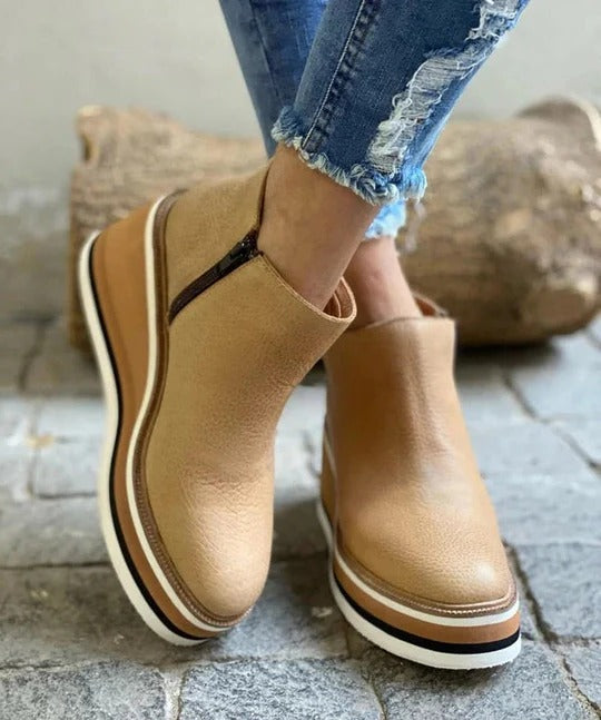 Women's low ankle boots with side closure, reinforced sole, structured fit for all-season daily wear