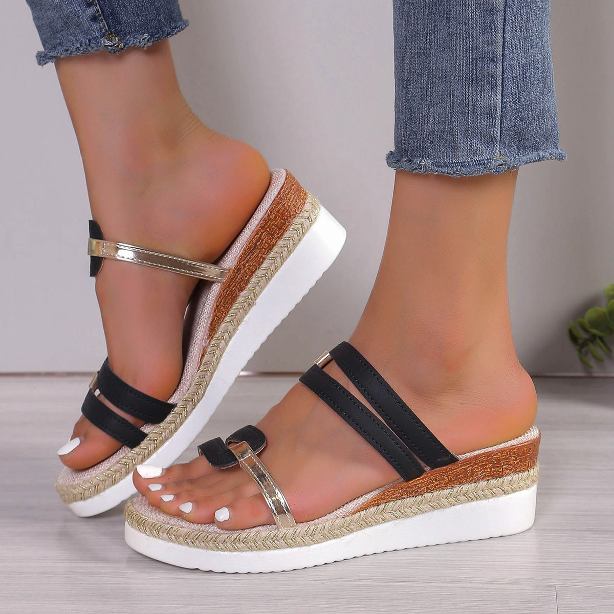 Women's rhinestone platform sandals with glittering straps and chunky sole for glamorous summer style