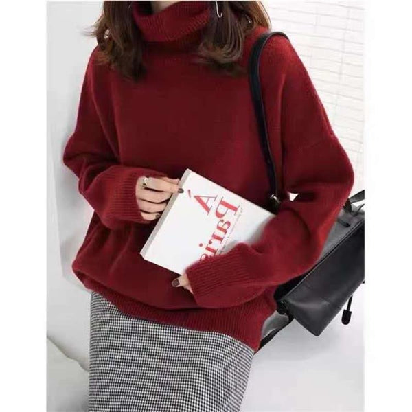 Women's oversized turtleneck wool sweater with ribbed cuffs and hem, soft cozy knit style