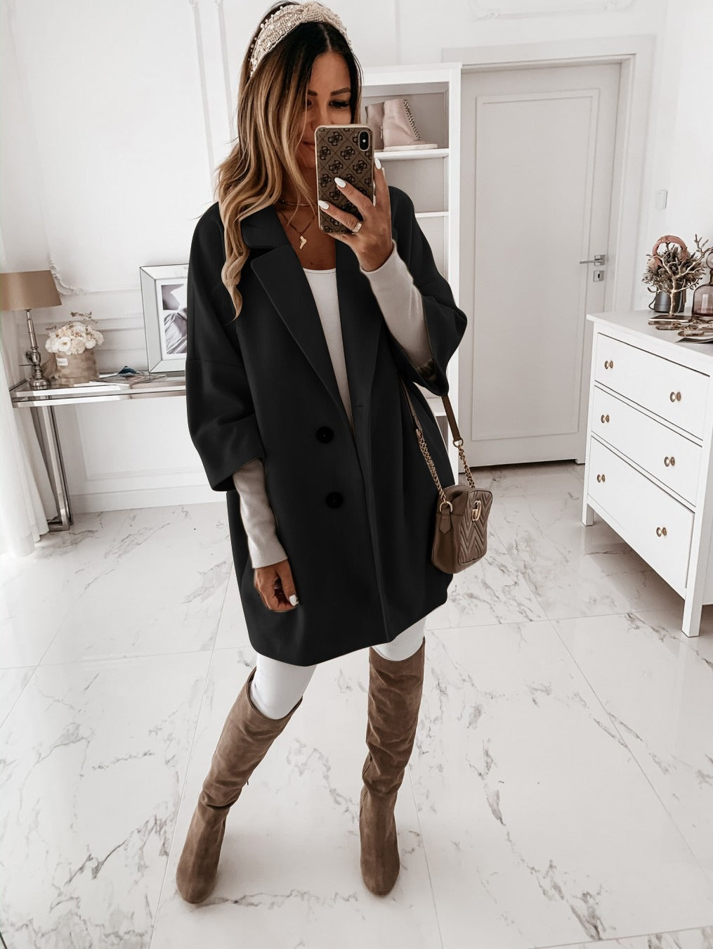 Women's oversized wool coat, lapel collar, three-quarter sleeves, button-front closure, chic relaxed fit