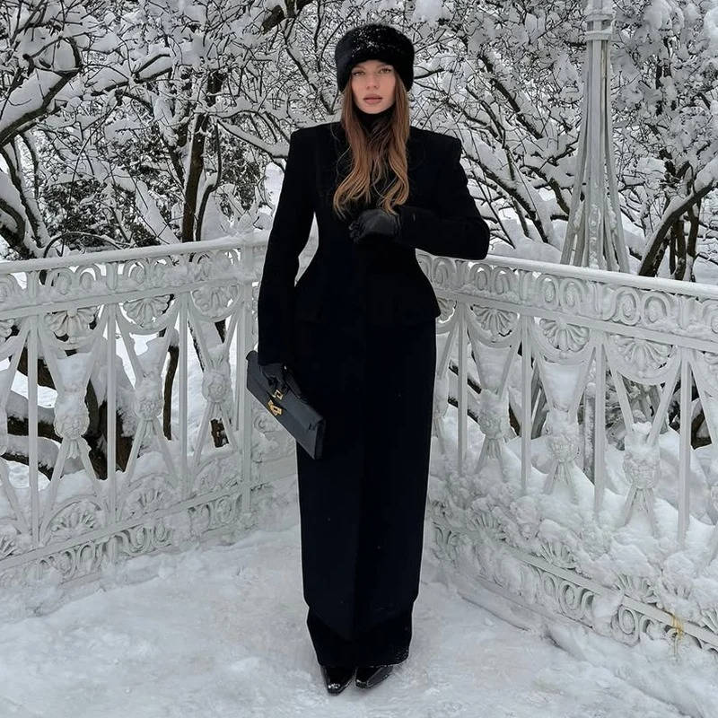 Women's long single-breasted wool winter coat elegant silhouette wrinkle-resistant work-to-weekend style