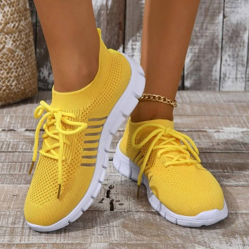 Comfort breathable sneakers with comfort support, lightweight mesh design for all-day comfort and steady wear