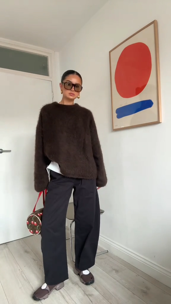 Women's fuzzy oversized pullover sweater round neck long sleeve cozy fall knit top