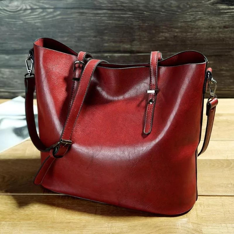 Women's vintage PU leather tote bag in rich brown, retro style with wrinkle-resistant exterior