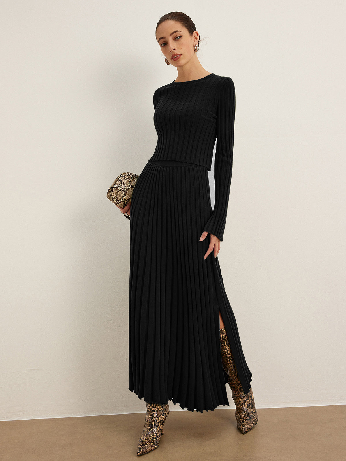 Ribbed crop sweater with lettuce trim edges in casual knit style, regular fit with high stretch fabric