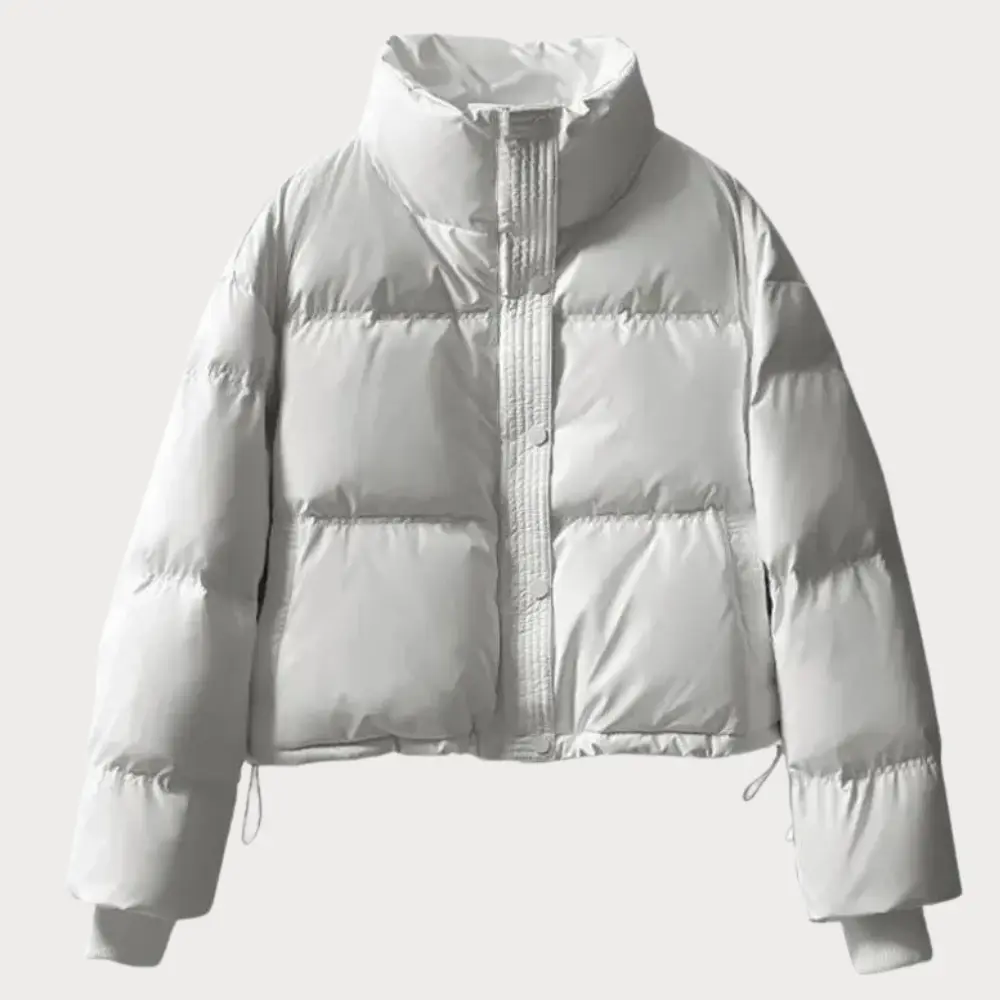 Margot cropped puffer jacket in a snug fit with zip-up closure, perfect for layering