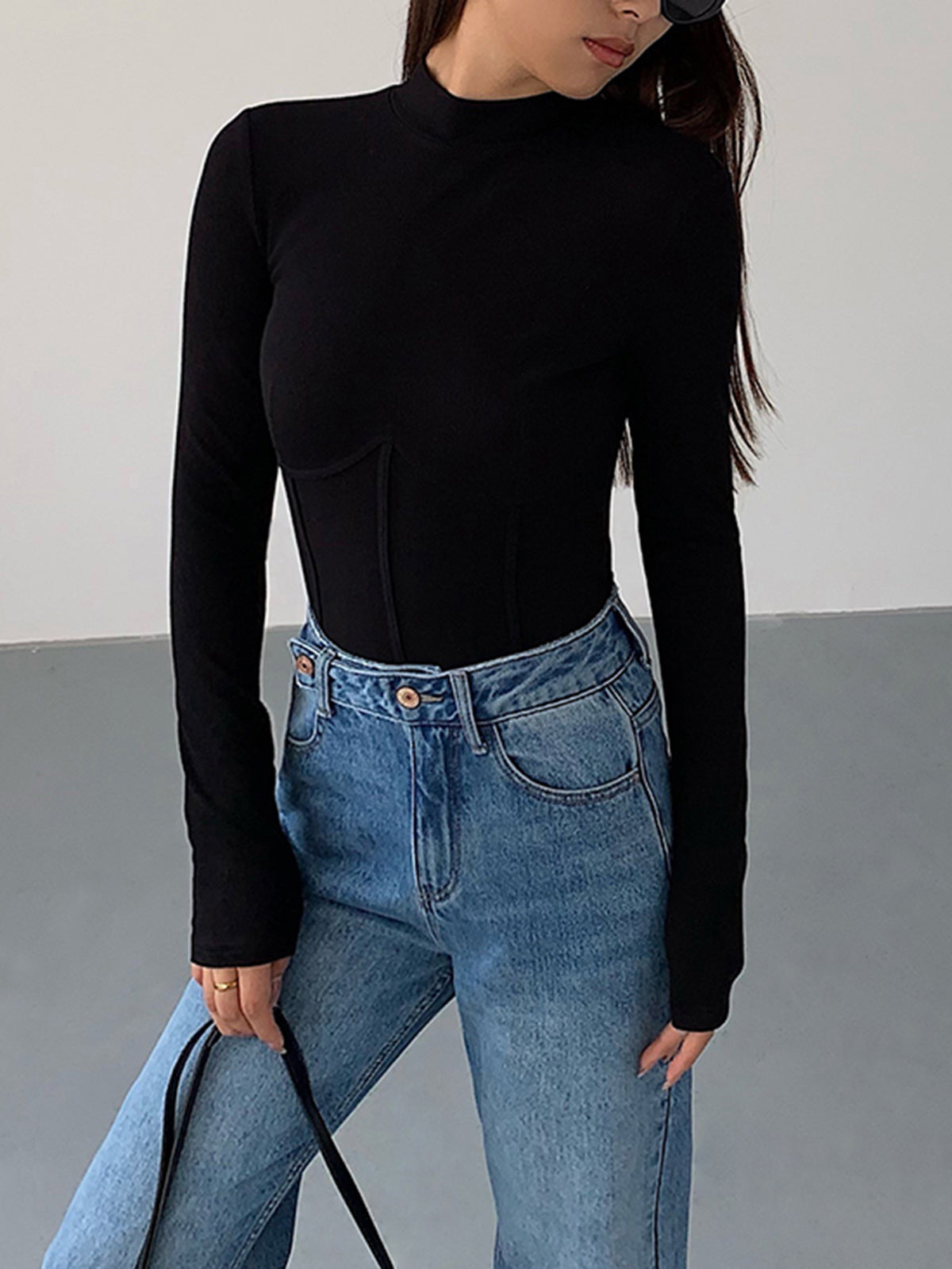 Slim fit mock neck ribbed long sleeve t-shirt with contrast piping detail in casual style
