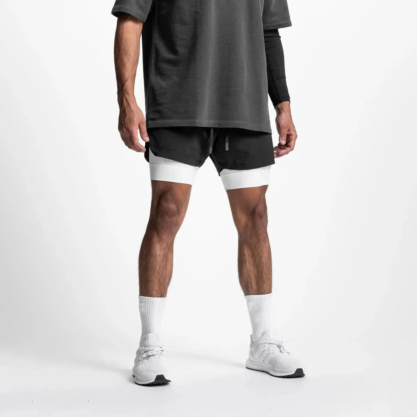 Men's slim fit training shorts lightweight breathable fabric adjustable elastic waistband for workouts