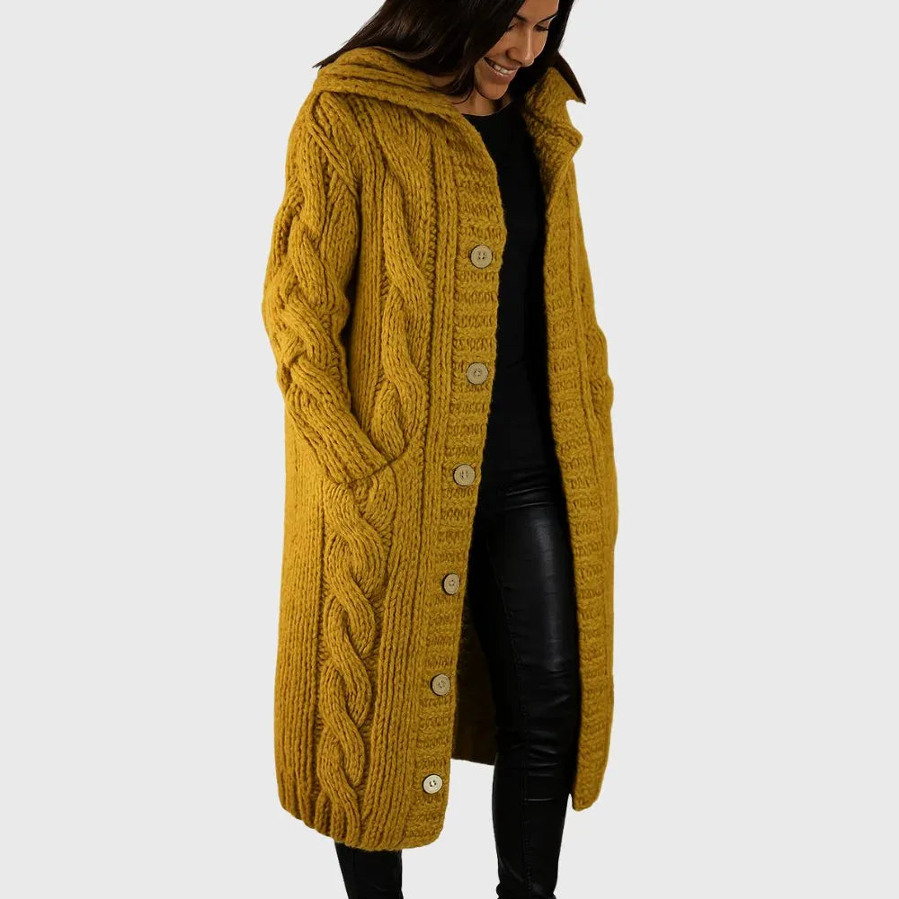 Cadence elegant cosy coat in neutral tone, structured silhouette with flattering cut for layering