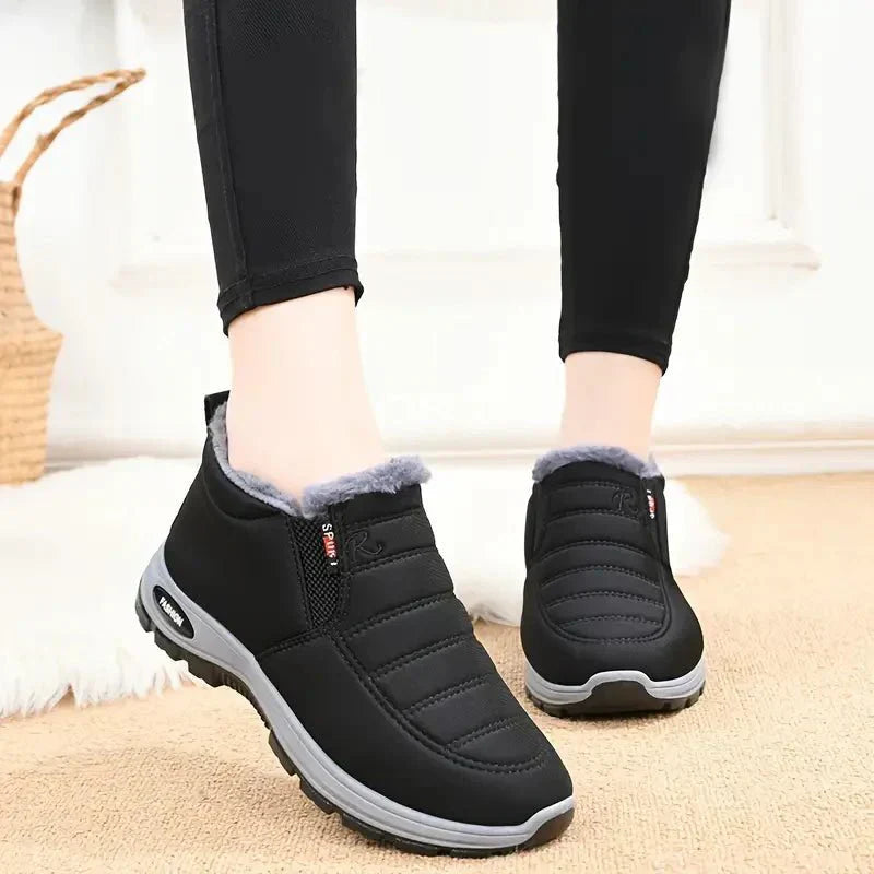 Women's warm-lined water-repellent ankle boots with non-slip sole for winter comfort