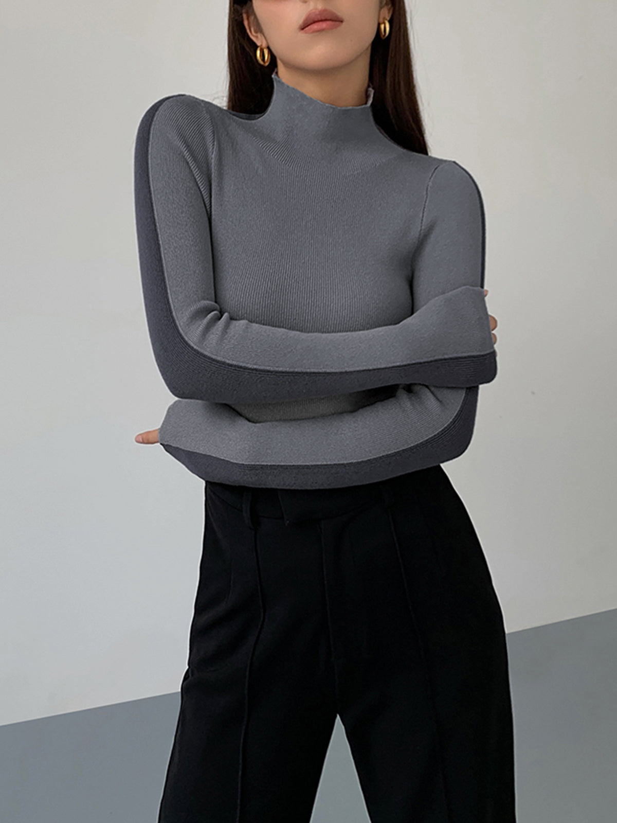 Two-tone double-sided long sleeve knit top in casual regular fit with medium stretch fabric