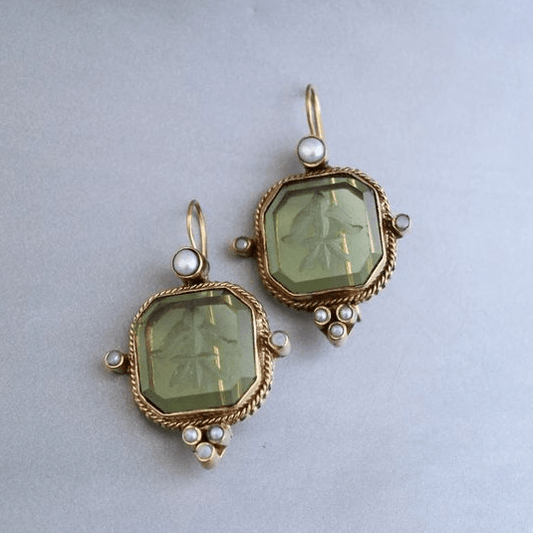 Vivara™ | Vintage Green & Pearl Earrings - WAVLYNN