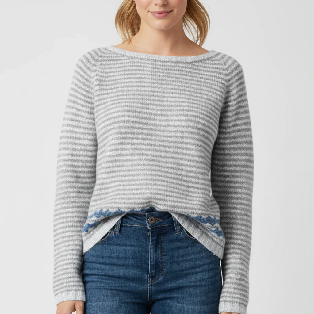 Women's relaxed-fit crewneck knit sweater with cozy Fair Isle tree pattern in multicolor print