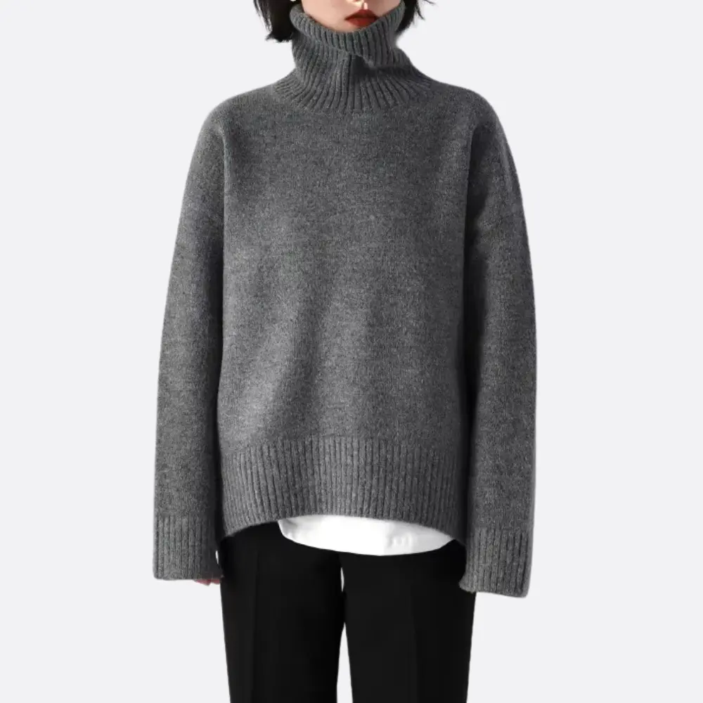 Willa loose-fit turtleneck sweater in cozy knit, relaxed silhouette for autumn-winter layering