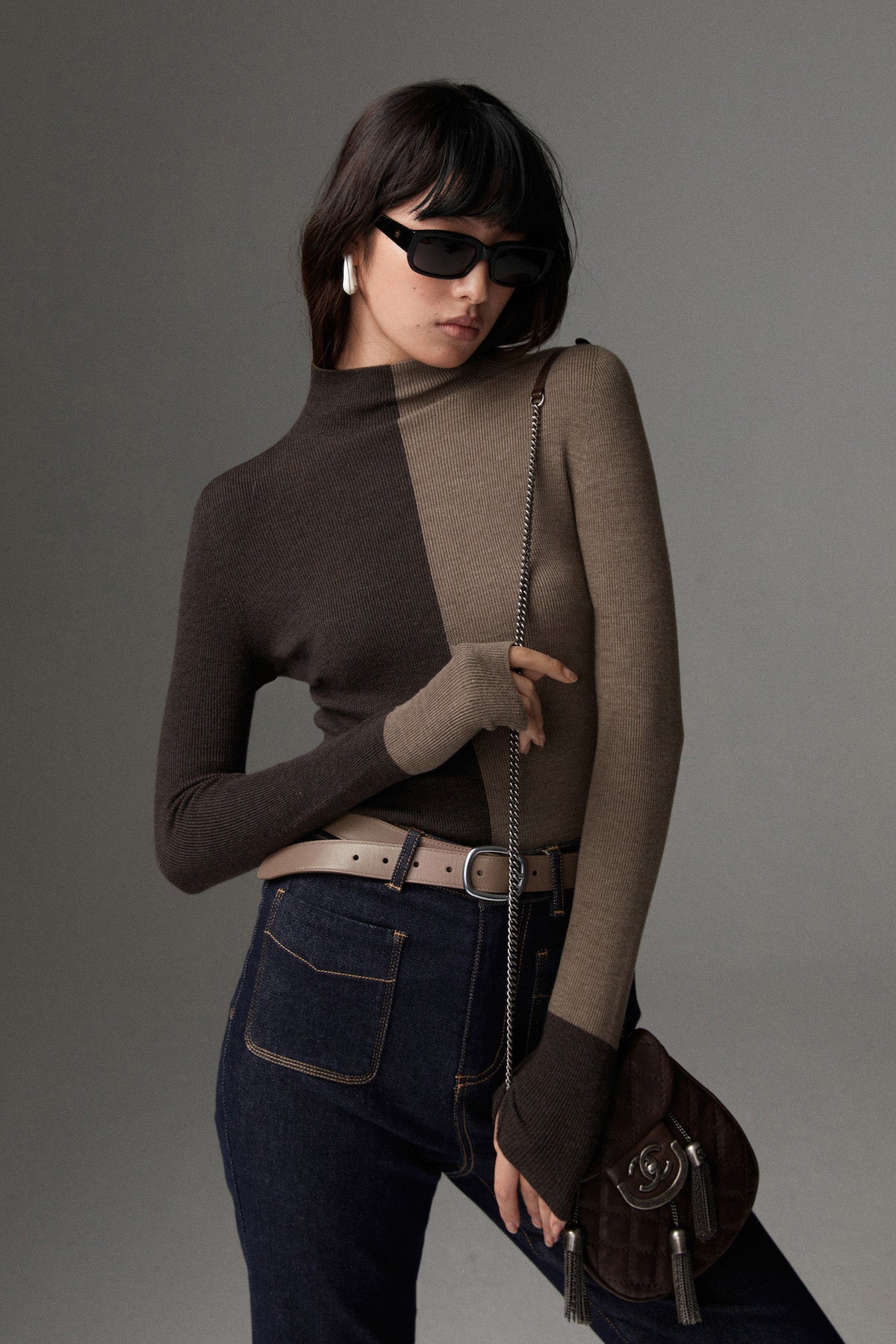 Wool-blend two-tone colorblock skinny knit top slim fit casual elegant medium stretch