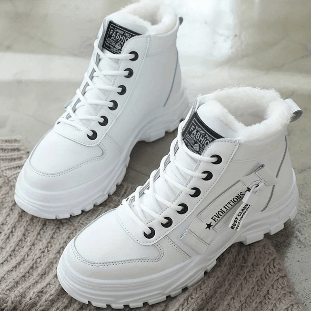 Women's Breezy winter boots, waterproof insulated style with sleek cold-weather design for snow