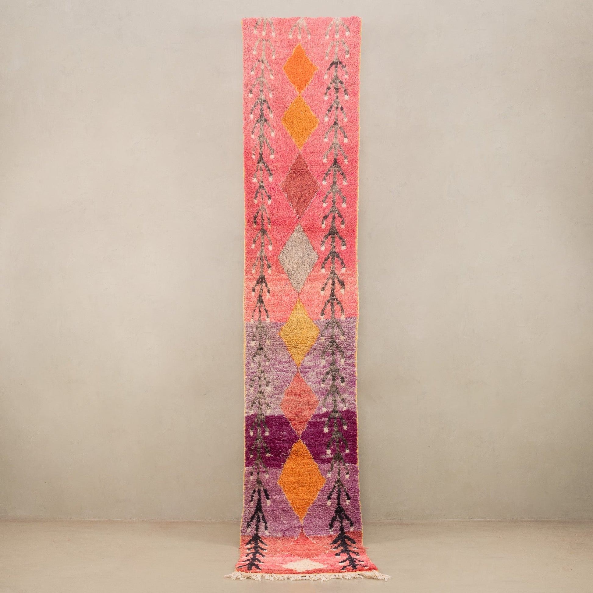 Zohour - vintage boujad rug - Wavlynn